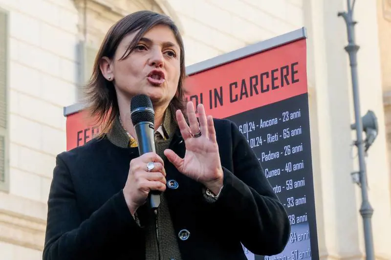 "Meloni mandante morale". Sinistra in delirio su Scurati