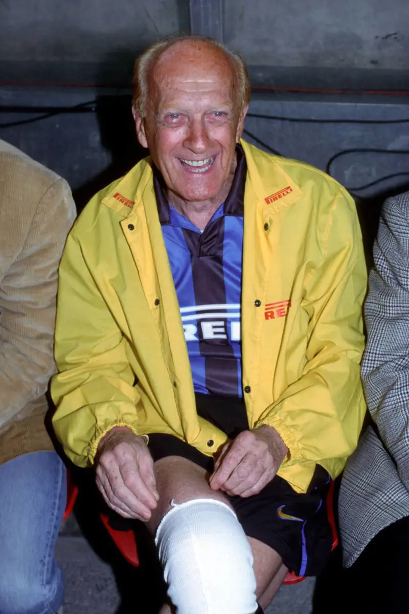 Raimondo Vianello alla Partita del cuore (1997)