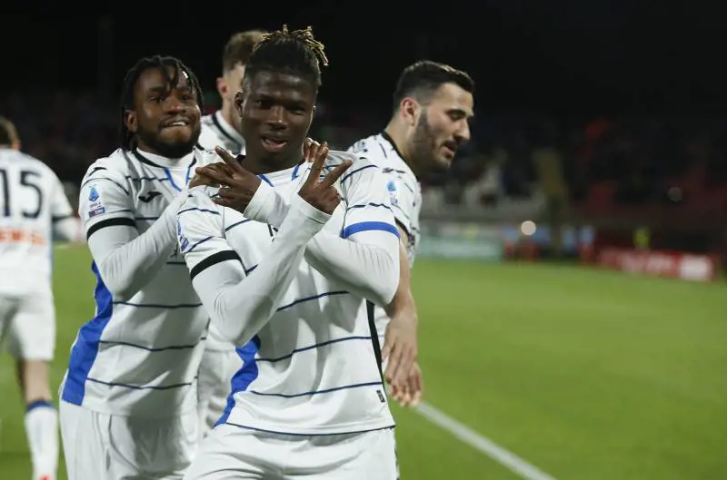  L’Atalanta batte il Monza e sogna la Champions. Il maestro Gasperini supera l’allievo Palladino