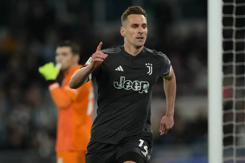 Milik manda in finale una brutta Juve