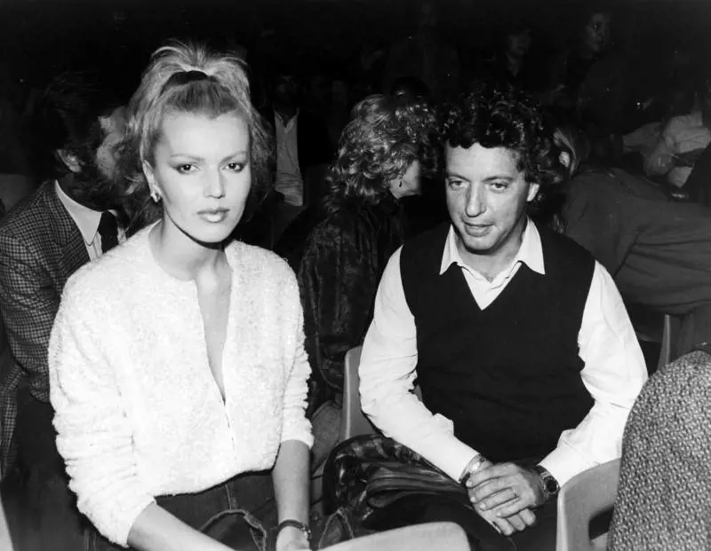 Vittorio Cecchi Gori e Rita Rusic in un locale a Roma (1980)