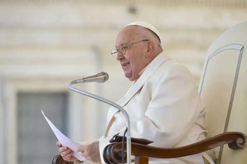 "Il Papa ai lavori del G7 sull'intelligenza artificiale"