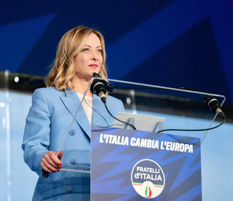 Bonus tredicesima, Meloni: "100 euro per i lavoratori dipendenti"