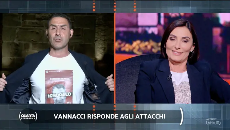 Vannacci sbertuccia il Pd: come si è presentato in tv