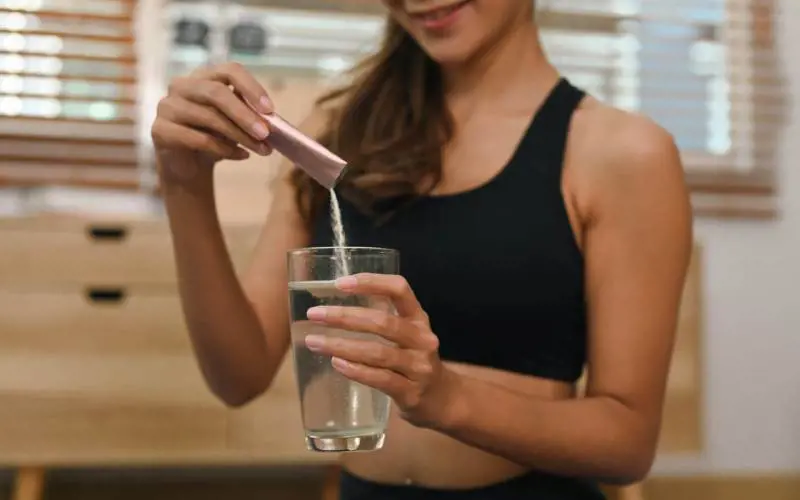 Collagene: gli effetti su pelle e articolazioni. Miracolo antietà o moda?