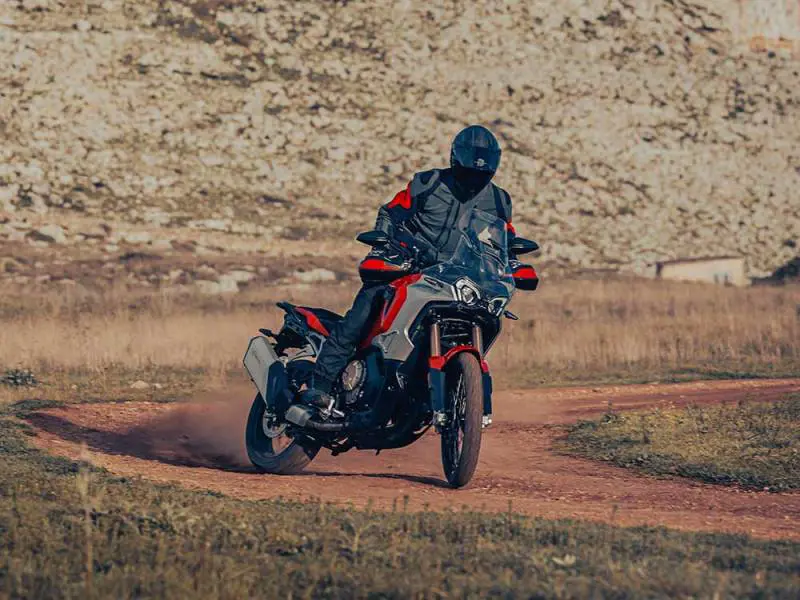 MV Agusta Enduro Veloce: dalla strada all'off-road