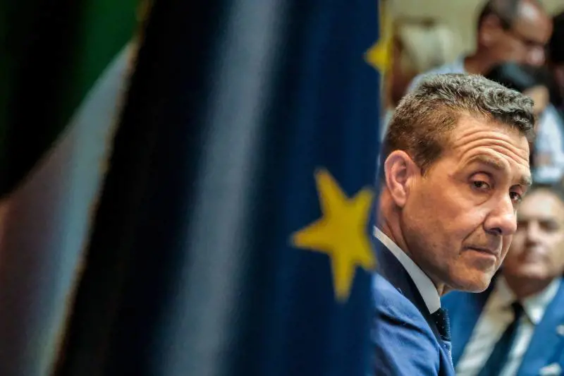 Patrioti terza forza con Vannacci vice. E Meloni dialoga con i Popolari