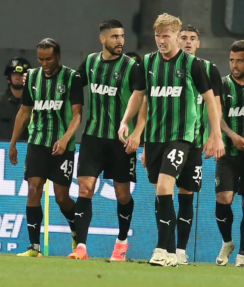 Il Sassuolo sorprende un'Inter distratta e spera ancora nella salvezza