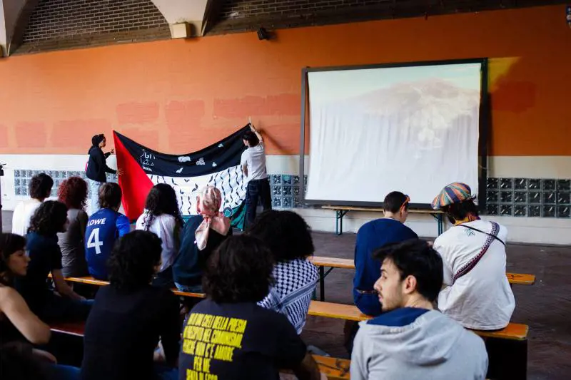 Il manuale digitale per l'insurrezione: "Dobbiamo fare danni allo Stato ebraico"