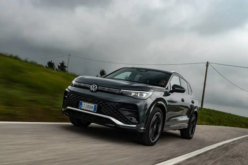 Volkswagen Tiguan, primo contatto con il SUV che piace agli italiani