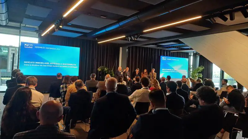 Assobagno: progetti integrati e misure fiscali per le case green