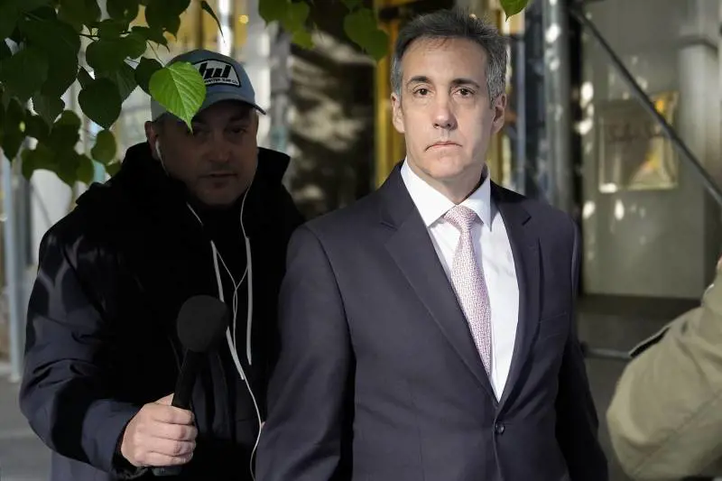 La difesa di Trump: "Cohen bugiardo". Biden vuole risalire con la marijuana