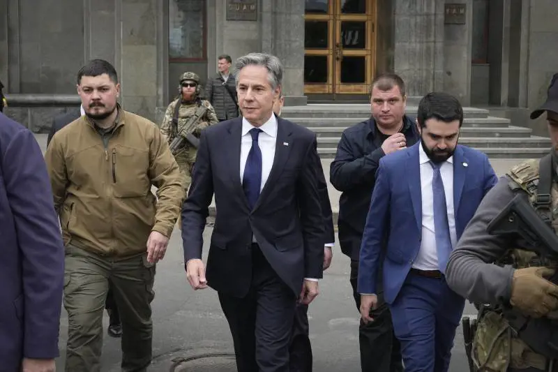 Blinken apre ai raid con armi occidentali in Russia: "Decisione che spetta a Kiev"