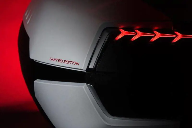 Maxia 5, il bauletto GIVI vince il Red Dot Design Award 2024 per il product design