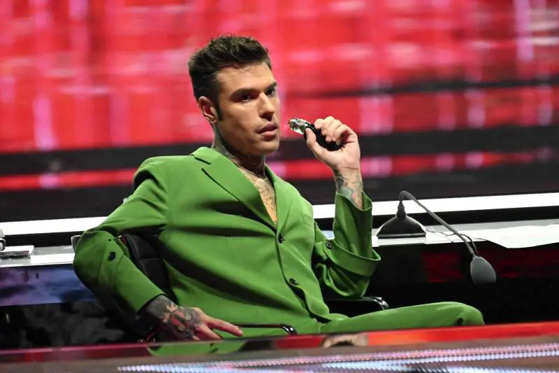 Nell'agguato Fedez non c'era, e se c'era dormiva: e infatti ha pagato il silenzio