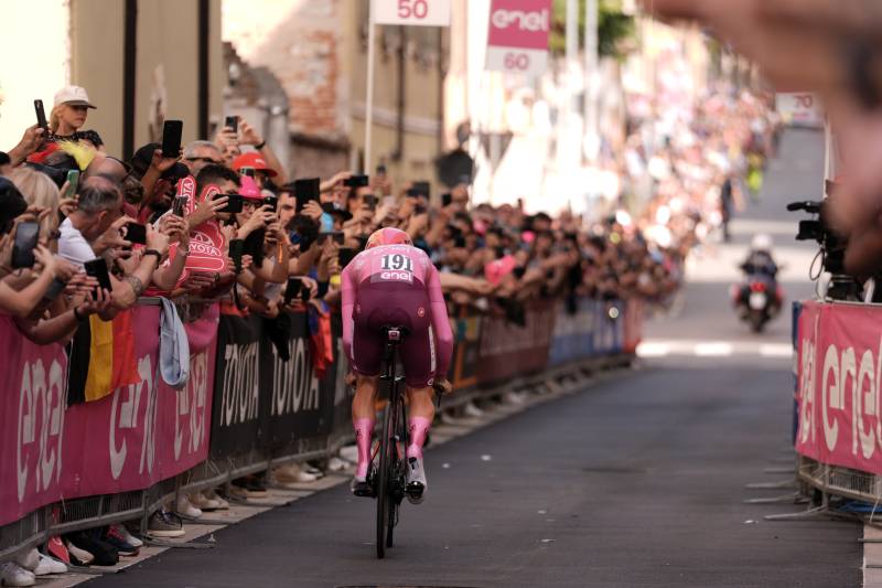Giro 2024 tappa 14 Pogacar partenza