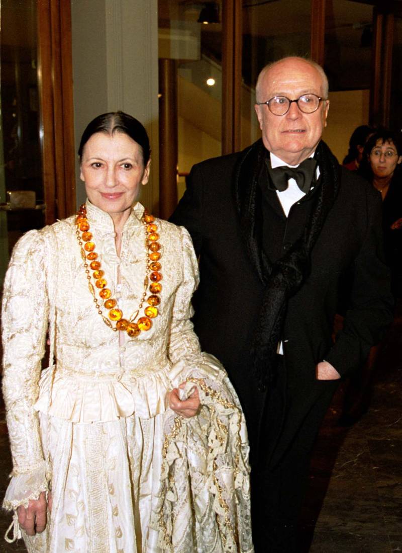 Carla Fracci e il marito Beppe Menegatti all'apertura del Maggio musicale (2009)