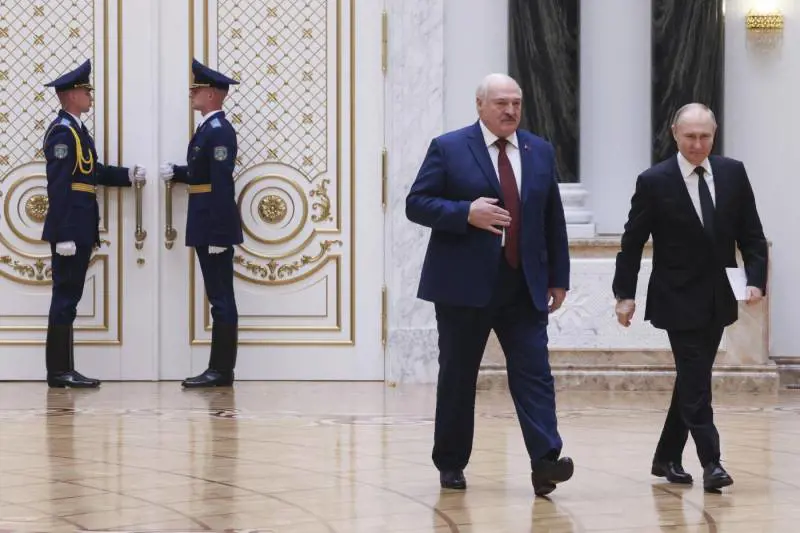 La nuova sfida di Putin all'Occidente: "Nel 2025 missili ipersonici in Bielorussia"