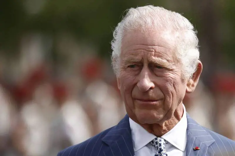Ora re Carlo teme una vendetta: cosa possono fare Harry e Meghan