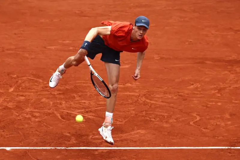 Roland Garros, rientro vincente per Sinner: Eubanks battuto in 3 set. Ora Gasquet