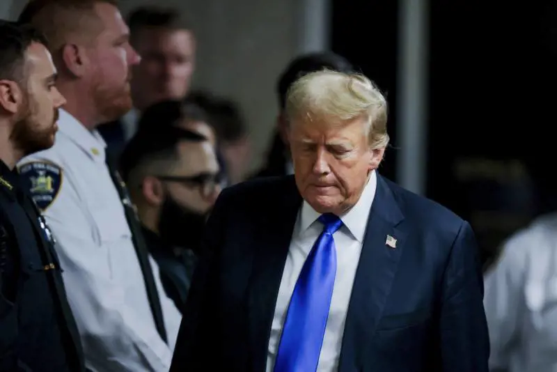 O con Trump o l' "esilio" politico: i tormenti dei repubblicani al bivio