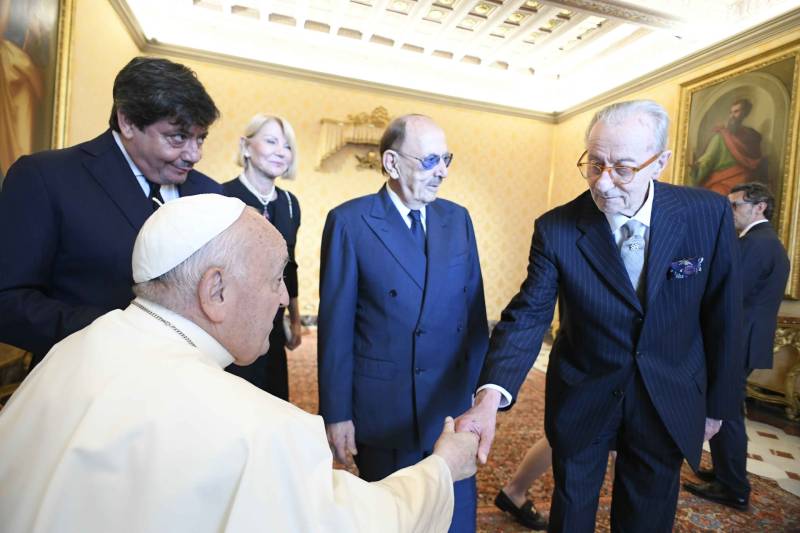 L'incontro tra il Santo Padre e il direttore editoriale del Giornale Vittorio Feltri