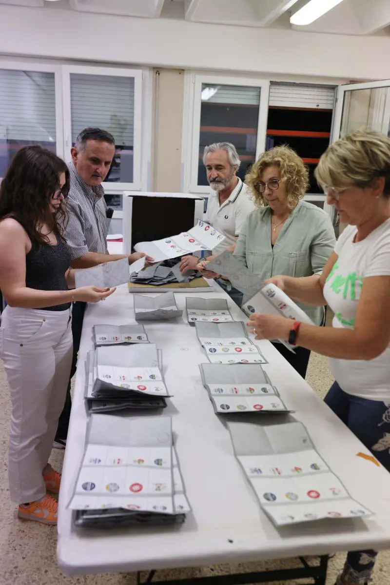 Democrazia, difficile ma indispensabile