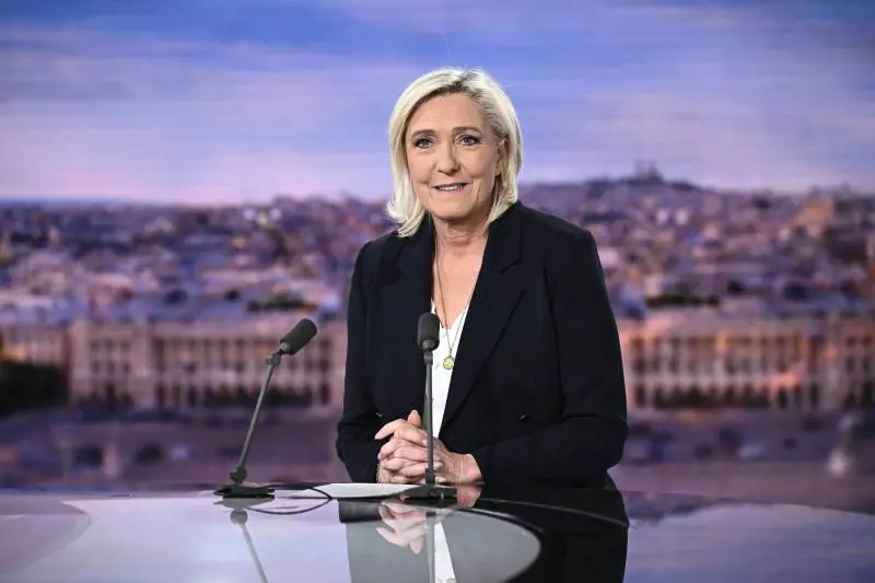 Le Pen avverte Barnier: "Ti giudicheremo dai fatti"