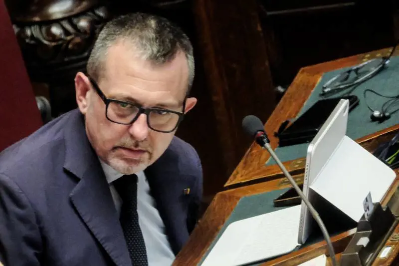 Le carceri? Un colabrodo. E c'è persino chi spaccia