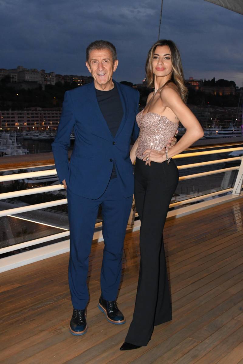 Ezio Greggio e Romina Pierdomenico alla cena di Gala allo Yachting Club di Monte Carlo (2021)