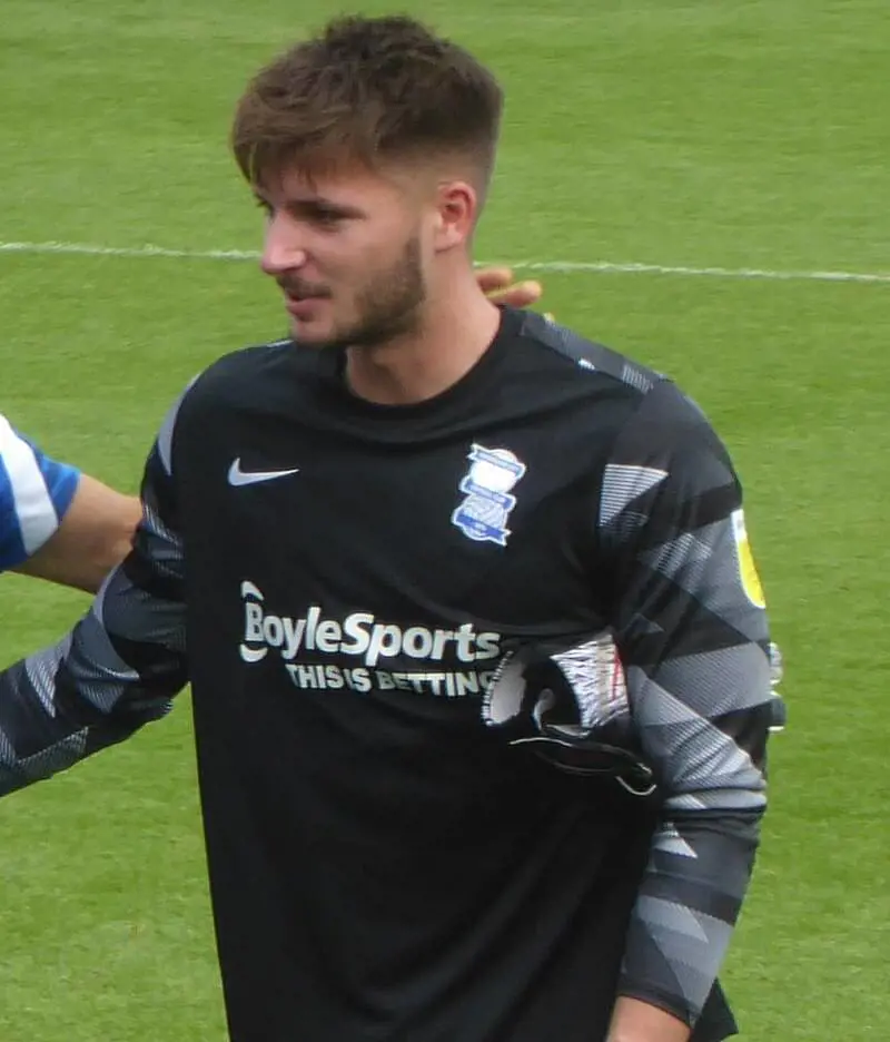 Lutto nel calcio inglese: muore a 26 anni il portiere Sarkic e l'ex bomber di Arsenal ed Everton Campbell