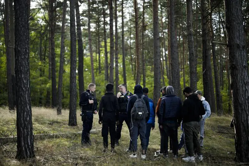 "Cambia il paradigma" in Svezia: 30mila euro ai migranti che lasciano il Paese