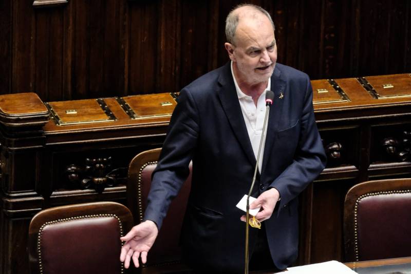Regioni, il governo impugna la legge sul terzo mandato