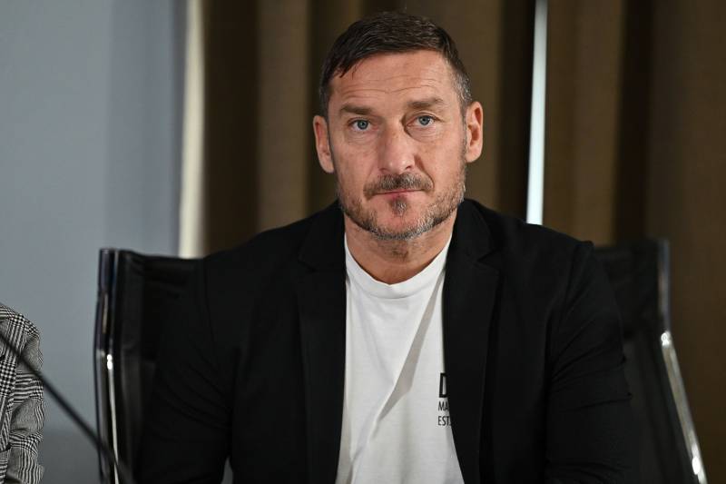 "A Mosca come uomo di sport, ma farei passo indietro". Totti risponde alle polemiche