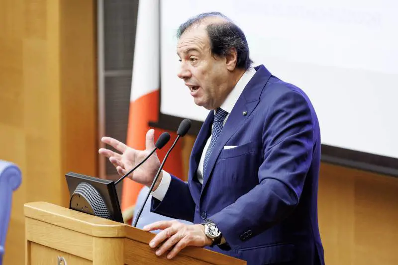 Tagliare le tasse si può fare