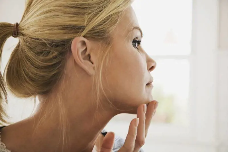 Dimagrire sul viso: 5 consigli efficaci da seguire ogni giorno