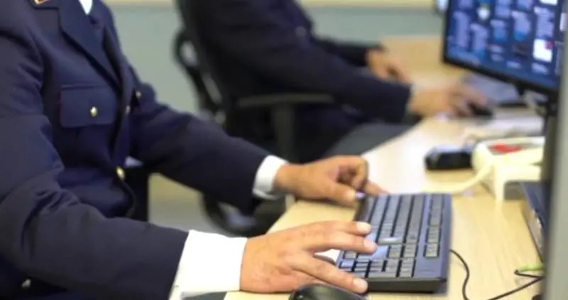 Link sconosciuti e offerte troppo convenienti, come evitare le truffe online: la guida in 8 consigli