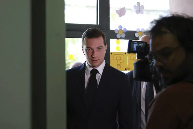 Jordan l'italiano, il delfino di Marine: boom social e credibilità nelle banlieue