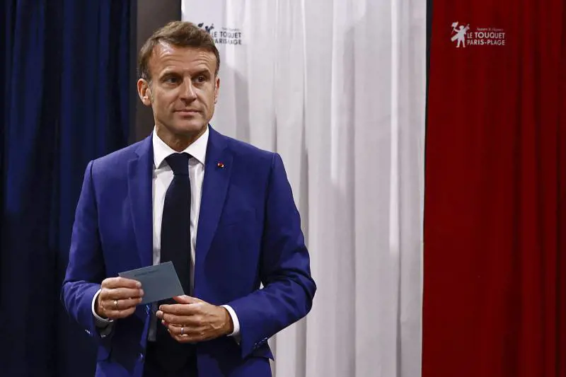 Macron, nuovo voltafaccia. Già 173 i ritiri anti Le Pen