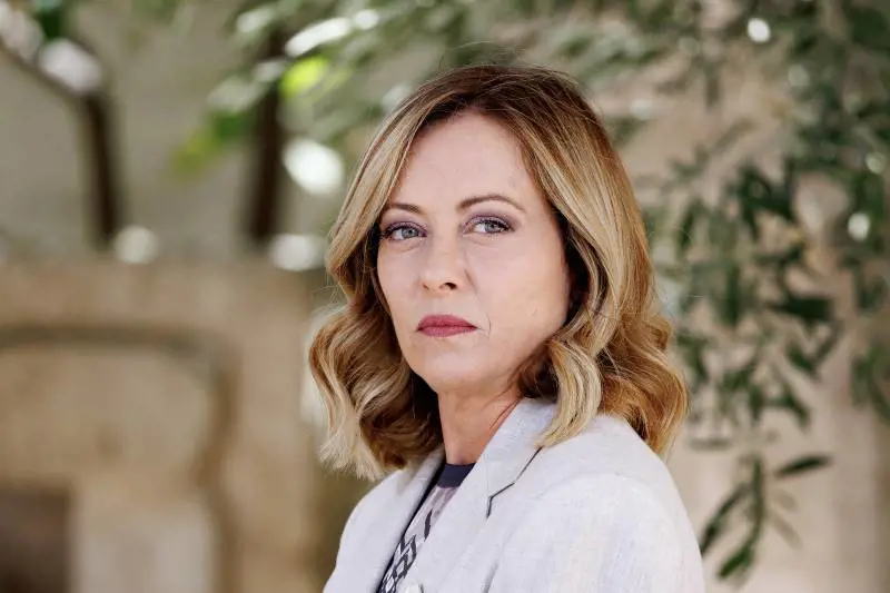 Pd e 5 Stelle festeggiano. Ma è un assist per Meloni