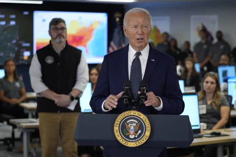La stanchezza, il jet lag, il sonno: le assurde scuse di Biden per il flop contro Trump