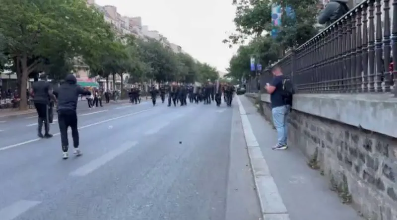 Francia, scontri a Parigi tra polizia ed estremisti di sinistra