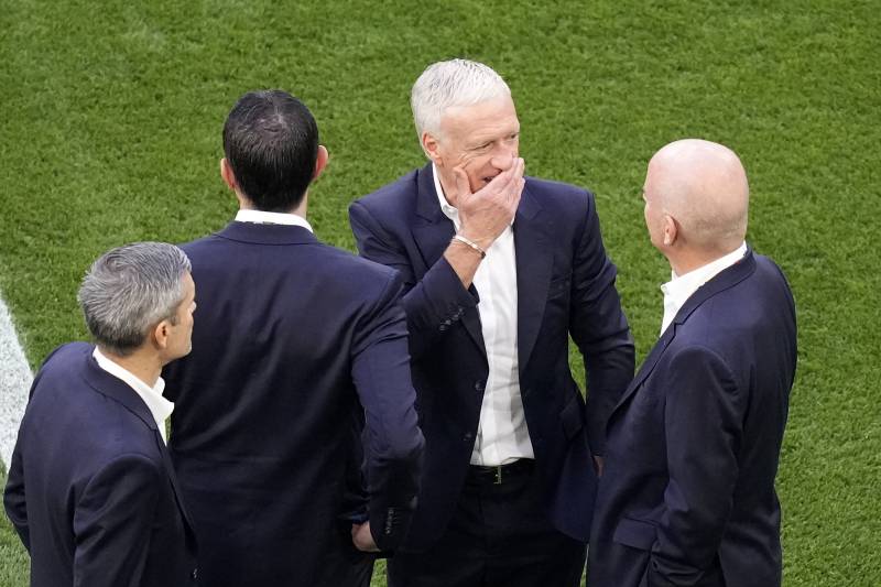 Spagna Francia Deschamps riscaldamento