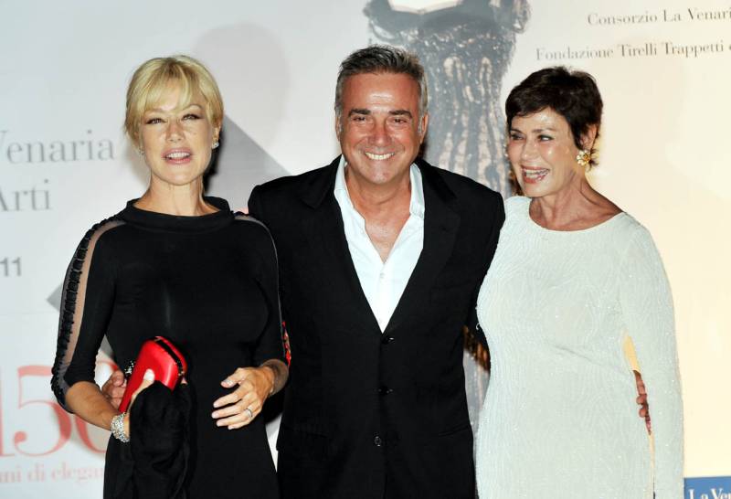 Nancy Brilli e Massimo Ghini alla Reggia di Venaria mostra 150 anni della moda con Corinne Clery