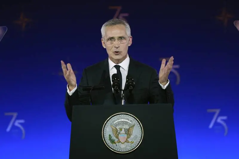 Stoltenberg tira dritto: lo spagnolo Colomina è l'inviato per il Sud