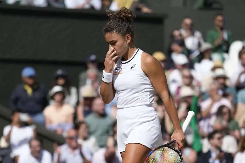Wimbledon, sfuma il sogno Paolini: l'italiana lotta ma si arrende al terzo set
