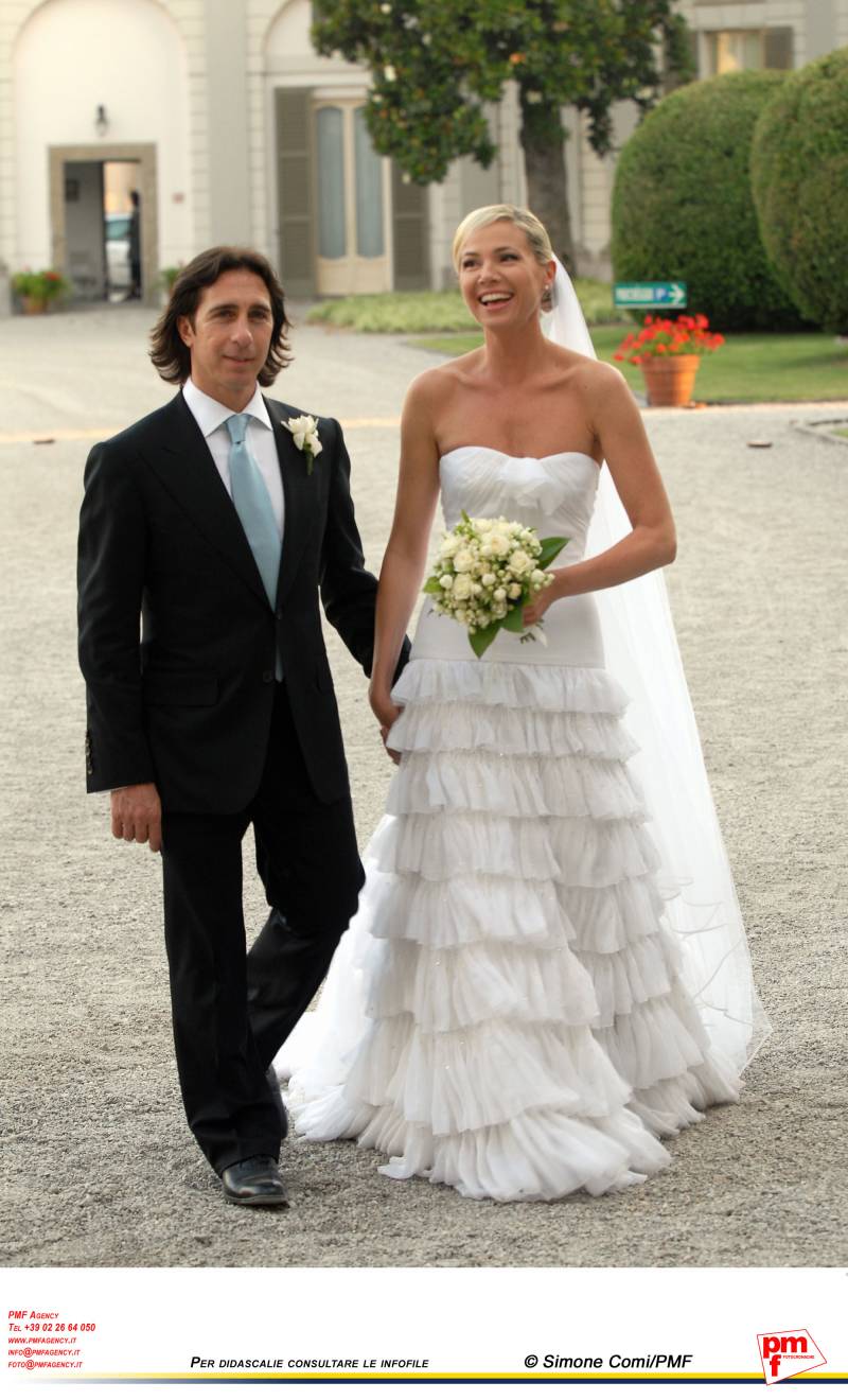 Federica Panicucci e Mario Fargetta nel giorno delle nozze a Villa Borromeo Cassano D'Adda (2006)
