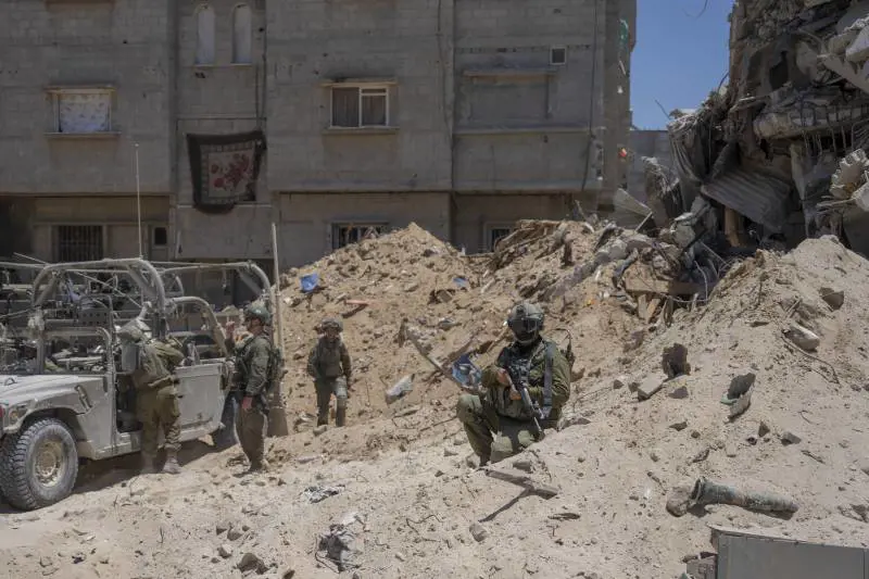 Gaza, le Idf ammettono: "Spari su ambulanze a Rafah". Hamas propone il rilascio di 5 ostaggi 