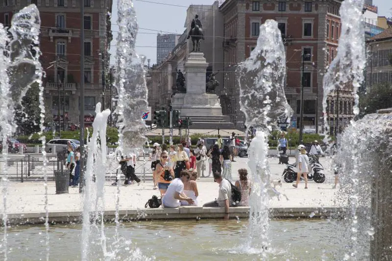Meteo, il ritorno di gran caldo e afa: le 9 città da bollino rosso