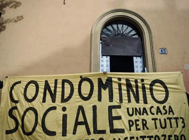 Il condominio occupato